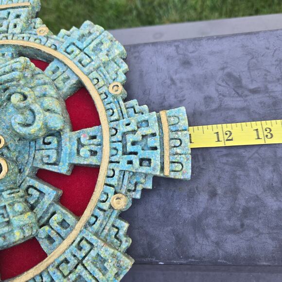 Vintage Mayan Aztec Calendar Clock Wall Plaque Green Red Felt - Picture 11 of 14